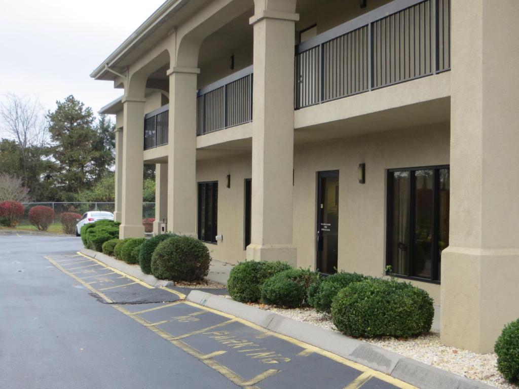 Travelodge By Wyndham Knoxville East Zewnętrze zdjęcie